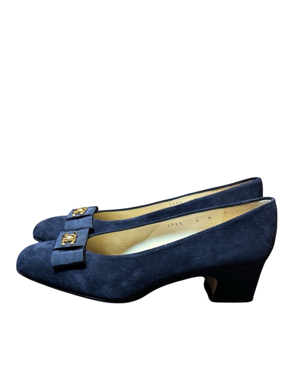Etienne Aigner Vintage Navy Suede Low Block Heel Pumps Bow and Gold Logo Sz 6M